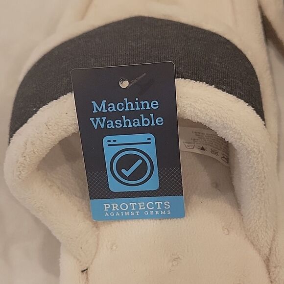 Isotoner Signature Memory foam LG (8,5 -9) - Picture 2 of 5